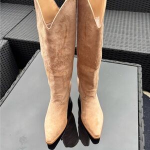 Elegant Tan Suede Heeled Boots